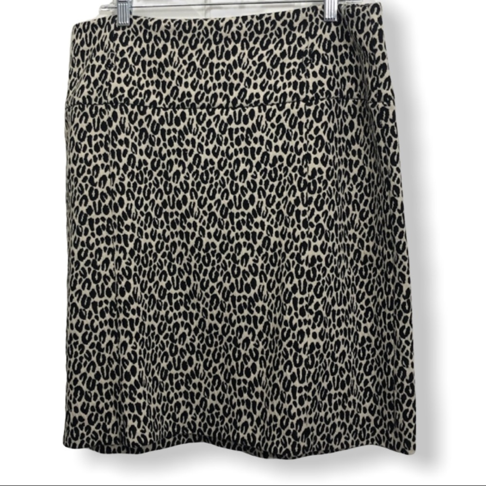 Sharagano leopard cheetah print knit skirt